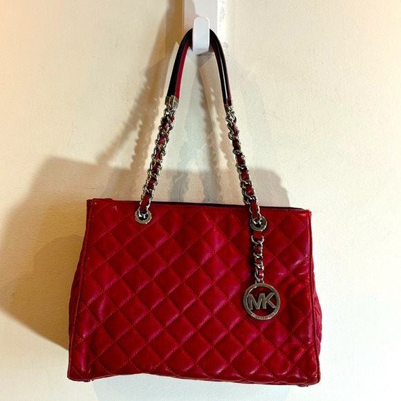 MICHAEL MICHAEL KORS Handbag Vegan Leather Quilted Chain On  Handle - Picture 1 of 15